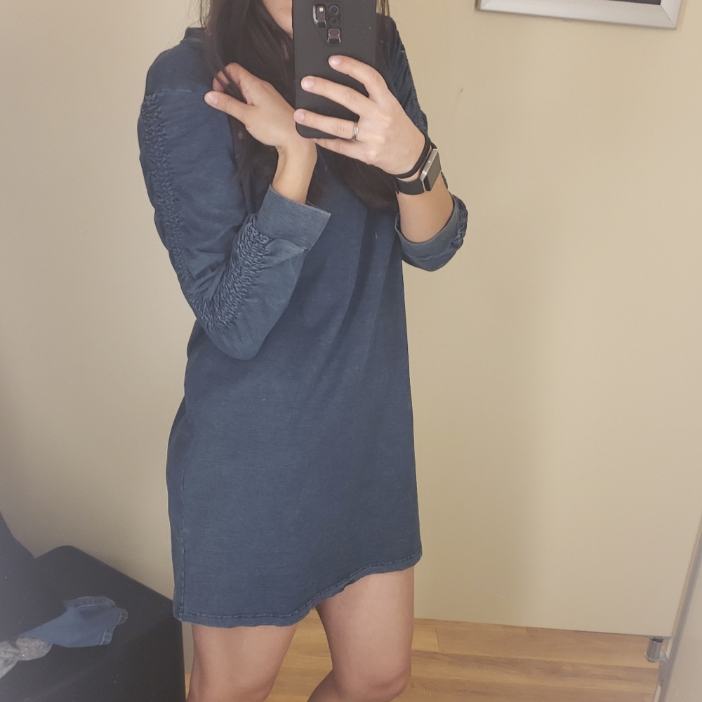 Jane and Delancey Chambray Long Sleeve Shift Dress